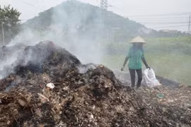 Bắc Ninh: Khói rác mù mịt ở xã nông thôn mới