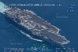 Iran công bố ảnh cụm tàu sân bay tấn công Mỹ trên eo biển Hormuz, chụp từ UAV