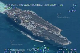 Iran công bố ảnh cụm tàu sân bay tấn công Mỹ trên eo biển Hormuz, chụp từ UAV