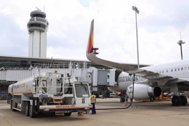 Chính thức giảm 30% thuế bảo vệ môi trường cho nhiên liệu bay