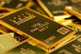 Giá vàng tăng giảm chóng mặt do diễn biến dịch Covid-19