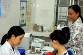 Hà Nội tuyên dương các gia đình tiêu biểu sinh con gái một bề