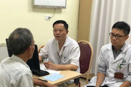 Mất "chức năng" đàn ông sau khi uống 10 thang thuốc nam mua hội chợ