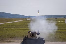 Mỹ thử nghiệm tên lửa chống tăng FGM-148 Javelin trên các phương tiện chiến đấu