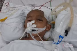 Nước mắt ngậm ngùi ngày cuối năm