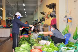 'Bác' tin người dân Hạ Long đi chợ quá 2 lần/ngày sẽ bị bêu tên