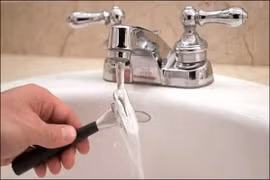 Bạn có thường xuyên thay dao cạo râu?