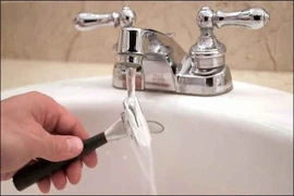 Bạn có thường xuyên thay dao cạo râu?