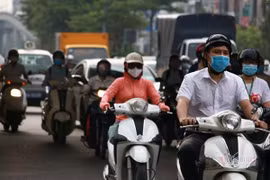 Buổi sáng trước ngày hết giãn cách đợt 4, Hà Nội ùn ứ phương tiện