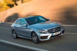 C-Class: Mở ra cánh cửa xe sang từ 1,489 tỷ đồng
