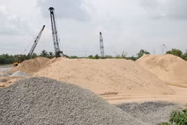 Cát sa mạc và cát biển không dùng trong xây dựng