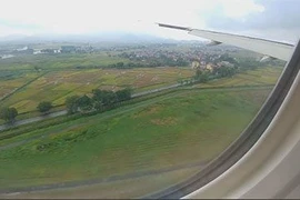 Sân bay Quốc tế Nội Bài đã khai thác bình thường và tạm đóng cửa 1 đường băng