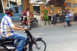 Người đàn ông bị chém gần đứt lìa cánh tay ở trung tâm Sài Gòn