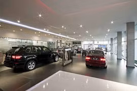 Thị trường ô tô rục rịch tăng giá cuối năm