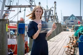 Nhựa sinh học từ da cá