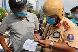 TPHCM: CSGT ra quân tổng kiểm soát phương tiện giao thông cơ giới đường bộ