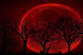 Vì sao Mặt Trăng màu đỏ khi có hiện tượng nguyệt thực toàn phần?