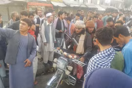 Taliban kiểm soát hoàn toàn Kabul, thay đổi tuyên bố quản lý Afghanistan cực đoan hơn theo giờ