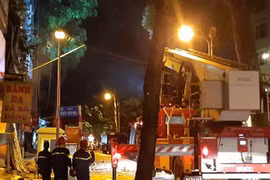 Sập giàn giáo ở Hà Nội, 3 người tử vong