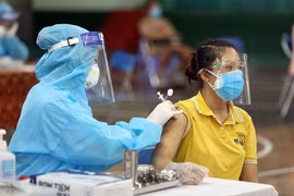 Phủ nhanh mũi 3 vắc xin phòng COVID-19 cho người từ 18 tuổi trở lên