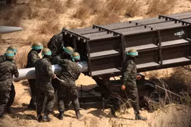 Hamas tiếp tục ồ ạt phóng tên lửa vào Israel