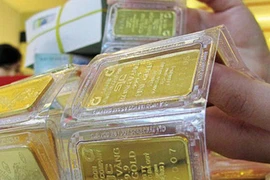 Giá vàng trong nước tiếp tục giảm sâu