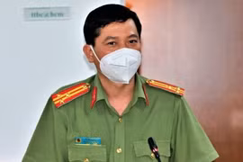 Thượng tá Lê Mạnh Hà, Phó trưởng Phòng Tham mưu Công an TPHCM thông tin tại buổi họp báo.