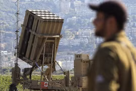 Israel triển khai "vòm sắt" Iron Dome và Patriot đối phó với cảnh báo của Houthi