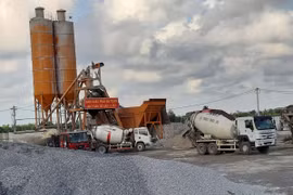 Nam Định: Trạm trộn bê tông Công Tới gây ô nhiễm, đe dọa hành lang đê sông Hồng