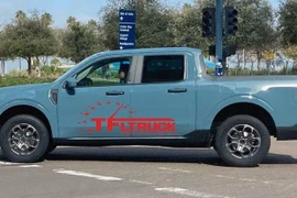 Bán tải Ford Maverick 2022 hoàn toàn mới lộ hình nóng trước giờ G!