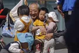 Coronavirus làm phụ nữ Trung Quốc dưới 30 tuổi chưa sẵn sàng sinh con