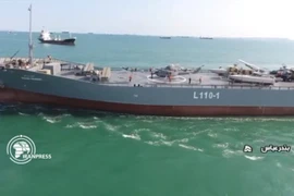 Iran biên chế một chiến hạm đại dương mới