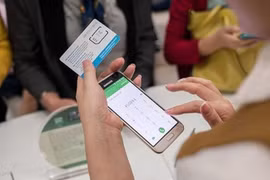 Thuê bao di động mới phải xác thực với Cơ sở dữ liệu về dân cư từ ngày 1/8. (Ảnh minh họa).