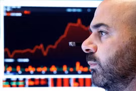 Khối ngoại bán tháo cổ phiếu Việt Nam