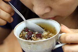 Phương trà chữa đau khớp khi thay đổi thời tiết