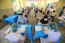 Vì sao “người quay lại TPHCM làm việc không được tiêm ngừa Covid-19”?