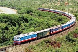 Xây đường sắt Lào Cai - Hà Nội - Hải Phòng là lãng phí?