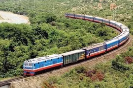 Xây đường sắt Lào Cai - Hà Nội - Hải Phòng là lãng phí?