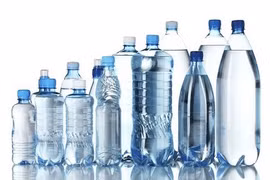 Uống nước bằng chai nhựa độc hại thế nào?