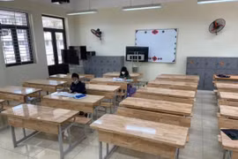 F0 tăng chóng mặt: Phụ huynh “cân não” khi cho con đến trường