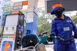 Bộ Tài chính: Đề xuất giảm tối đa thuế bảo vệ môi trường với xăng dầu