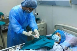 Ghép tế bào gốc nửa hòa hợp cứu bệnh nhân hết cơ hội sống