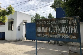 Nhà máy xử lý nước thải khu công nghiệp Đồng An xả nước thải ra sông Sài Gòn