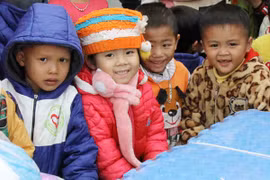 Đông ấm vùng biên