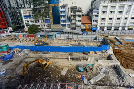 "Xâm nhập" 2 ga ngầm tuyến metro số 1