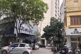 Hà Nội: Nữ giúp việc rơi từ tầng 11 chung cư