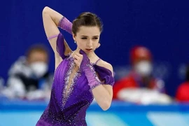 Bật khóc sau màn trình diễn ấn tượng của “thiên thần sân băng Nga”