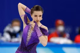 Bật khóc sau màn trình diễn ấn tượng của “thiên thần sân băng Nga”