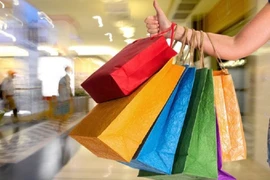 Bán hàng xách tay không hóa đơn phạt tới 200 triệu đồng