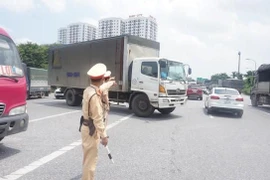 Hà Nội: Tuyệt đối không để người dân di chuyển khỏi thành phố